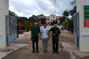 Đối tượng Nguyễn Thanh Tâm đang bị tạm giữ tại đồn Biên phòng Lộc Tấn, huyện Lộc Ninh, tỉnh Bình Phước. (Nguồn: thanhnien.vn).