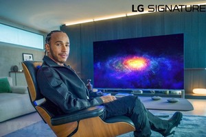 Một mẫu TV của LG được giới thiệu ngày 15/10/2020. (Ảnh: Yonhap/TTXVN).