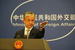 Người phát ngôn Bộ Ngoại giao Trung Quốc - Uông Văn Bân.