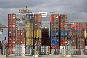 Cảng hàng hóa ở Corringham, phía Tây London, Anh. (Nguồn: AFP/TTXVN).