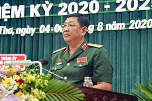 Trung tướng Huỳnh Chiến Thắng.