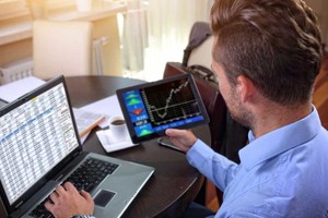 Nhà đầu tư F0: Cứu cánh của thị trường chứng khoán thời Covid-19