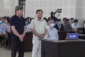 Các bị cáo tại tòa.