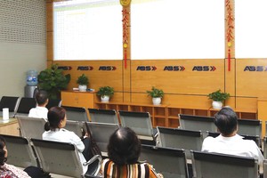 Xét trên nhiều phương diện, nhà đầu tư mua cổ phiếu để sở hữu là sở hữu tài sản, là tiêu dùng. Ảnh: Dũng Minh.