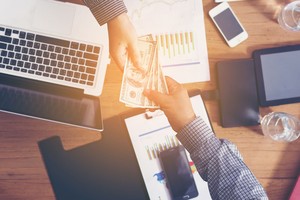 Tài sản ủy thác là danh mục tài sản bao gồm tiền, chứng khoán và các tài sản khác của khách hàng ủy thác. Ảnh: Shutterstock.