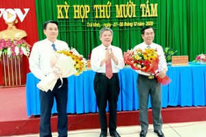 Ông Nguyễn Quỳnh Thiện (bìa trái) và ông Lê Thanh Bình (bìa phải).