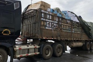 Làm rõ 97 lô hàng vô chủ tại Cửa khẩu Quốc tế đường bộ số II Kim Thành