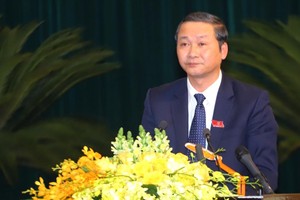 Ông Đỗ Minh Tuấn phát biểu nhận nhiệm vụ sau khi được bầu giữ chức vụ Chủ tịch UBND tỉnh, nhiệm kỳ 2016 - 2021 (Ảnh: Báo Thanh Hóa).