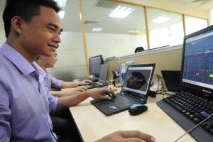 Những quan điểm thận trọng đang thất thế trước sức mạnh dòng tiền.