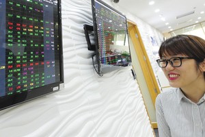 Thanh khoản thị trường chứng khoán tăng vọt từ quý IV/2020. Ảnh: Dũng Minh.