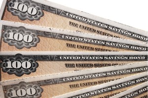 Lợi suất trái phiếu chính phủ Mỹ tăng mạnh, kỳ hạn 10 năm đạt 1,13%/năm, nhưng lãi suất thật vẫn ở mức âm 0,93%/năm.