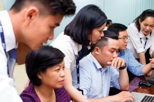 Số lượng tài khoản chứng khoán mở mới tiếp tục tăng mạnh tại các công ty chứng khoán. Ảnh: Lê Toàn.