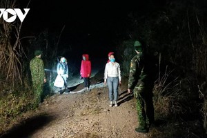 Phát hiện bốn đối tượng nữ nhập cảnh trái phép.