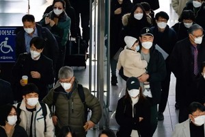 Hàn Quốc cam kết cung cấp đủ vaccine Covid-19 cho hàng chục triệu dân. Ảnh: Reuters.