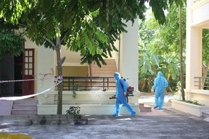 Khu vực cách ly, điều trị COVID-19 tại Phòng khám Đa khoa khu vực Cầu Yên, huyện Hoa Lư, tỉnh Ninh Bình. (Ảnh: Thùy Dung/TTXVN).