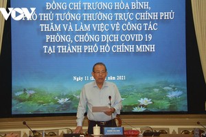 Phó Thủ tướng Trương Hoà Bình đánh giá TPHCM là địa phương luôn đi đầu trong công tác phòng chống dịch Covid-19.