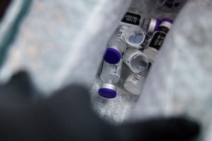 Mặc dù triển khai mạnh việc tiêm chủng và lên kế hoạch nới lỏng hạn chế, tuy nhiên Hungary đang phải đối mặt với tình trạng lây nhiễm hàng ngày cao nhất kể từ đầu năm tới nay (Ảnh minh họa, nguồn: bloomberg.ca).