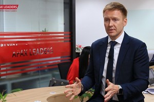 Chân dung tân Tổng Giám đốc Apax Holdings - Ông Travis Richard Stewart.