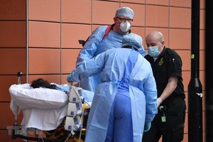 Anh hiện là quốc gia chịu tác động nặng nề nhất của dịch bệnh tại châu Âu xét về số ca tử vong. (Ảnh: AFP/TTXVN).