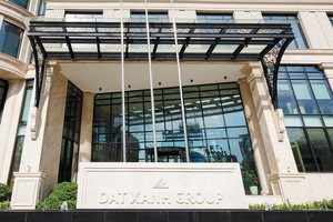 Tại DXG, tính tới cuối năm 2020, vay và nợ thuê tài chính lên tới 5.945,2 tỷ đồng