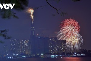 Trước đó, TPHCM dự kiến bắn pháo hoa tại 5 địa điểm.