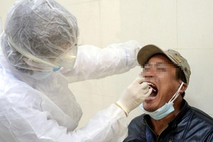 Quảng Ninh kêu gọi người dân tăng cường thực hiện xét nghiệm Covid-19 tự nguyện.