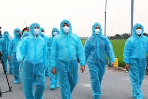 Bộ trưởng Bộ Y tế Nguyễn Thanh Long kiểm tra công tác phòng, chống dịch COVID-19 tại Hà Nam.