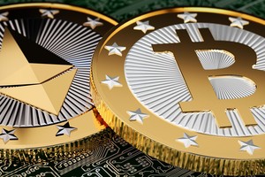 Giá Bitcoin hôm nay ngày 10/5: Bitcoin hồi phục trở lại trên 59.000 USD, đồng Ethereum lần đầu tiên vượt đỉnh 4.000 USD