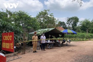 Huyện Hữu Lũng đã lập 3 chốt kiểm soát để ohong tỏa, cách ly khu dân cư thôn Bảo Đài, xã Hòa Thắng.