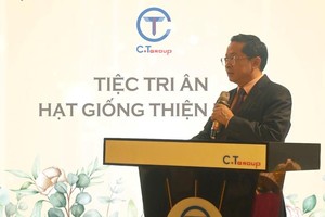 Phát biểu tại chương trình, ông Trần Kim Chung - Chủ tịch Tập đoàn C.T Group chia sẻ góc nhìn 3 chiều trong mối liên kết giữa 3 nhà: Nhà trường - Nhà phát triển nguồn nhân lực - Nhà đầu tư vào con người.