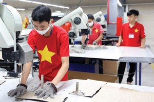 Giá nguyên liệu đầu vào tăng cao là thách thức lớn với nhiều ngành sản xuất, trong đó có dệt may.