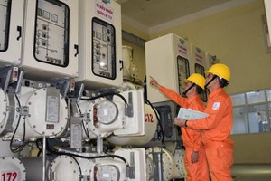 Bộ Công Thương sẽ chỉ đạo, đôn đốc EVN thực hiện đồng bộ các giải pháp để không gây áp lực tăng giá điện vào các năm sau.