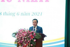 Ông Hà Trung Chiến, Bí thư Thành ủy được tín nhiệm bầu giữ chức Chủ tịch HĐND Thành phố Sơn La khóa XX, nhiệm kỳ 2021-2026.