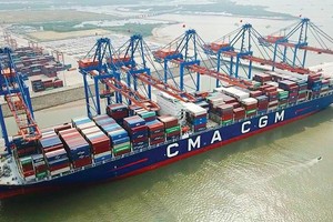 Xu hướng tăng kích thước tàu là điều kiện thuận lợi cho các cảng biển nước sâu. Ảnh: Lê Toàn.