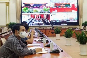 22 quận, huyện và TP. Thủ Đức của TP.HCM đã được Bộ Y tế tập huấn trực tuyến về phương án phòng, chống dịch trong các cơ sở sản xuất, kinh doanh, khu chế xuất, khu công nghiệp (KCN), khu công nghệ cao.