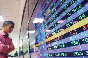 Những phiên giao dịch tỷ USD trở lại, chọn cơ hội khó hơn 