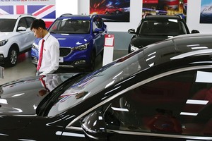 Trong bối cảnh sức mua giảm, ngành ô tô đối diện nhiều khó khăn.