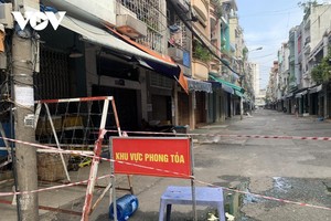 Một khu phong tỏa ở sau chợ Phạm Văn Hai-quận Tân Bình.
