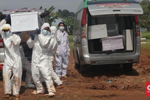 Tử vong do Covid-19 ở Indonesia liên tục tăng kỷ lục (Nguồn: CNN Indonesia).