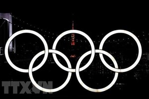 Biểu tượng Olympic tại Tokyo, Nhật Bản, ngày 21/7/2021. (Ảnh: THX/TTXVN).