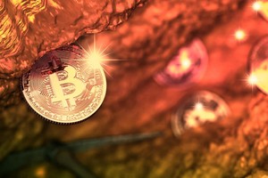 Giá Bitcoin hôm nay ngày 27/7: Amazon đính chính lại tin đồn, giá Bitcoin điều chỉnh mạnh sau khi chạm mốc 40.000 USD