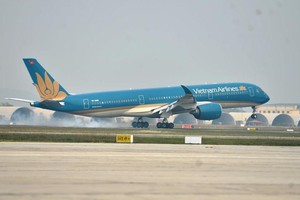 Đường cất hạ cánh 1B, Cảng hàng không quốc tế Nội Bài dự kiến được đưa vào khai thác từ ngày 9/9. (Ảnh: CTV/Vietnam+).