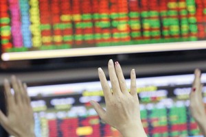 Thị trường chứng khoán gần đây có “sóng” cổ phiếu vốn hóa nhỏ.