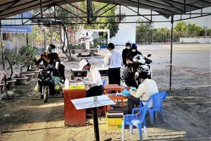 Tỉnh Cà Mau mở các hoạt động nội tỉnh nhưng tiếp tục siết chặt quản lý người, phương tiện vào địa bàn.