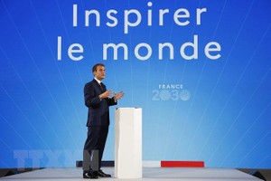 Tổng thống Pháp Emmanuel Macron phát biểu tại hội nghị ở Paris, Pháp, ngày 12/10/2021. (Ảnh: AFP/TTXVN).