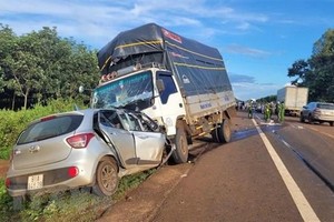 Hiện trường một vụ tai nạn. (Ảnh: Hoài Nam/TTXVN).