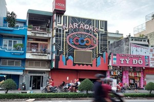 TP.HCM lại tạm dừng hoạt động karaoke (ảnh Hà Khánh).
