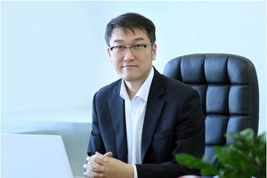 Ông Lee Jun Hyuck- CEO Chứng khoán Pinetree.