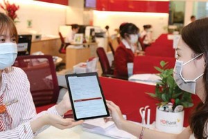 Ngân hàng chuyển đổi vận hành để phục vụ khách hàng tốt hơn