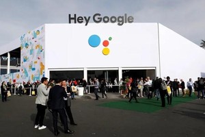 Google sẽ giới thiệu tính năng kết nối nhanh giữa các thiết bị điện tử tại CES 2022. (Ảnh: Reuters).